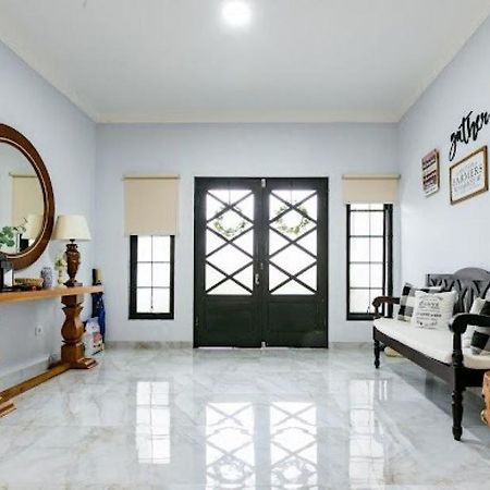 Stylish Villa At Green Apple U 35A Cipanas Puncak Sindanglaya Экстерьер фото
